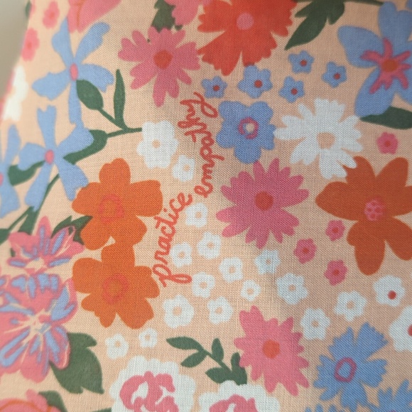 Ban.do floral house dress with sweet messages throughout - Picture 6 of 7